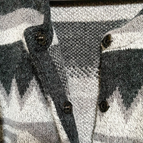 Tivoli of Ireland Aztec Print Cardigan Grays Angora and Acrylic Blend Large - Picture 5 of 6